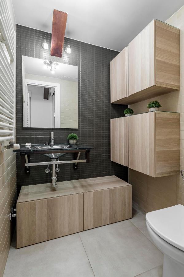 Charming Tirso De Molina III Appartement Madrid Buitenkant foto