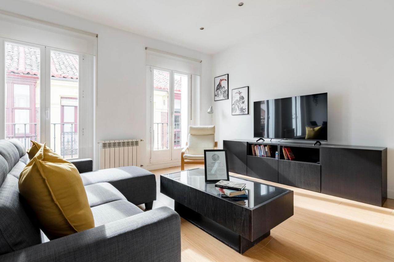 Charming Tirso De Molina III Appartement Madrid Buitenkant foto